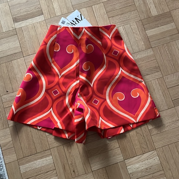 Short from Zara … new with tag! - Picture 2 of 2